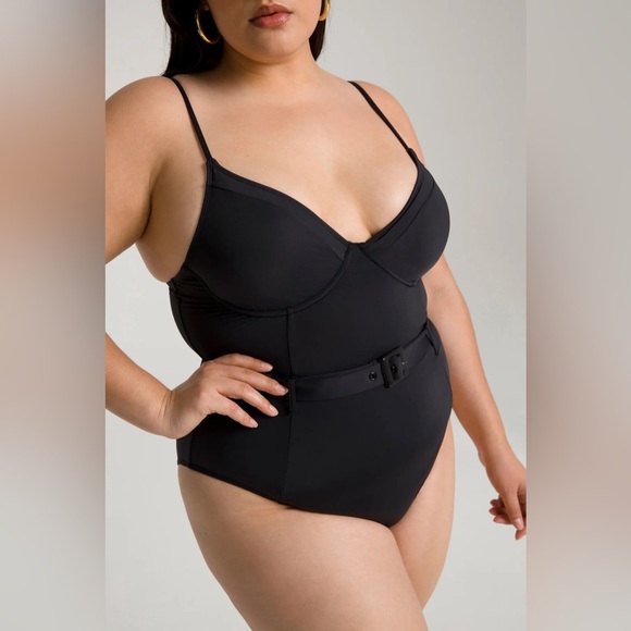 Good American Showoff Black One Piece Swimsuit Black - Picture 3 of 13